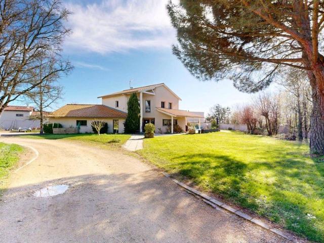 Maison de 4 chambres de luxe en vente à Chaponost, France