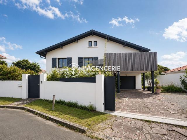 Maison de 4 chambres de luxe en vente à Anglet, Nouvelle Aquitaine