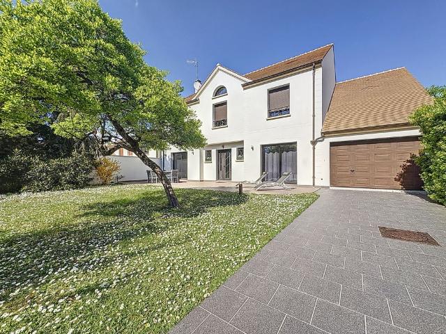 Maison de prestige de 190 m2 en vente Bry sur Marne, Île de France