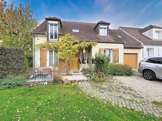 Maison de 4 chambres de luxe en vente à Groslay, France