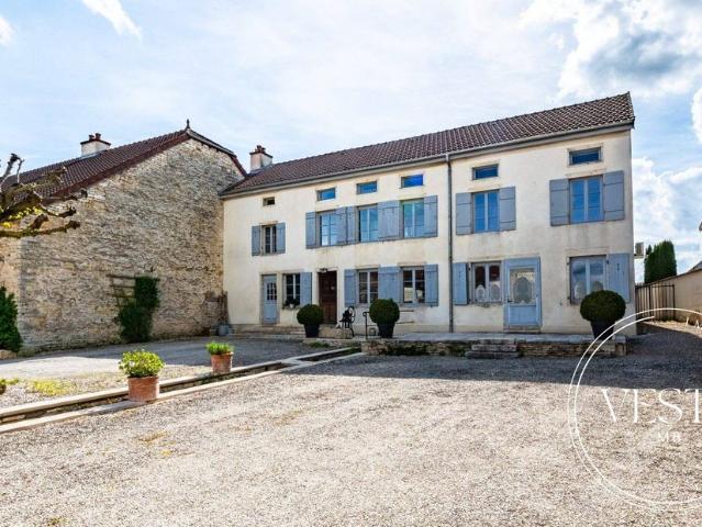Maison de luxe de 5 chambres en vente à Fontenelle, France