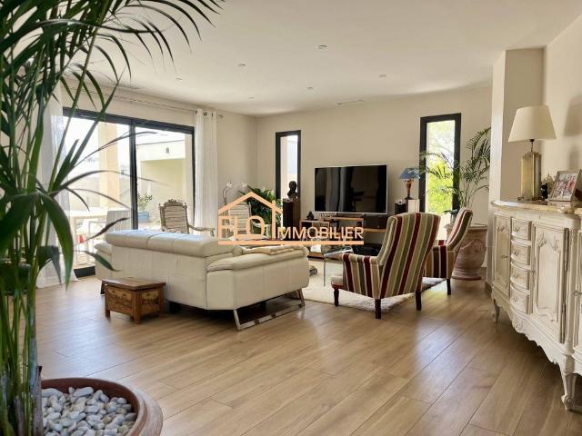 Maison de 4 chambres de luxe en vente à Florensac, France