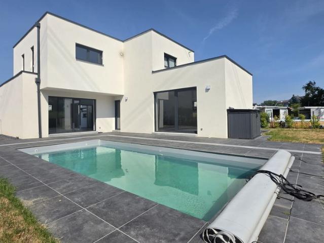Maison de 4 chambres de luxe en vente à Kembs, Grand Est
