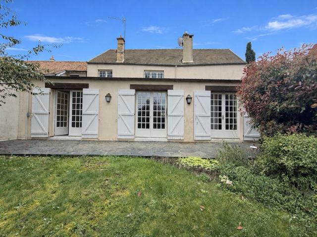 Maison de 4 chambres de luxe en vente à Orgeval, France