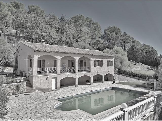 Maison de 4 chambres de luxe en vente à Lorgues, France