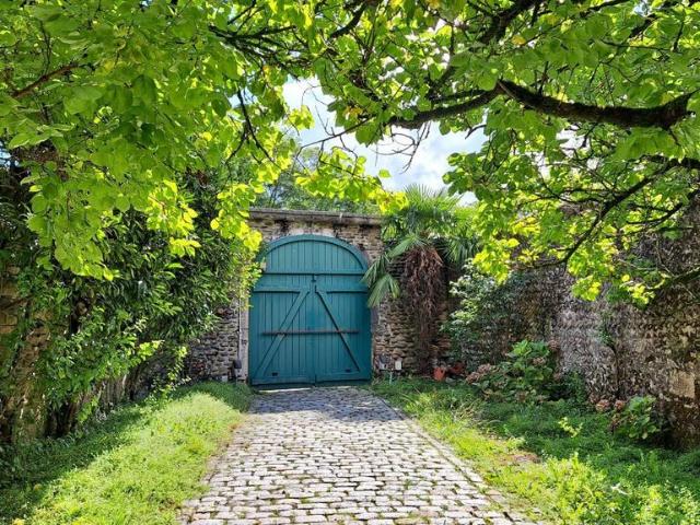Maison de 4 chambres de luxe en vente à Sauveterre de Béarn, Nouvelle Aquitaine