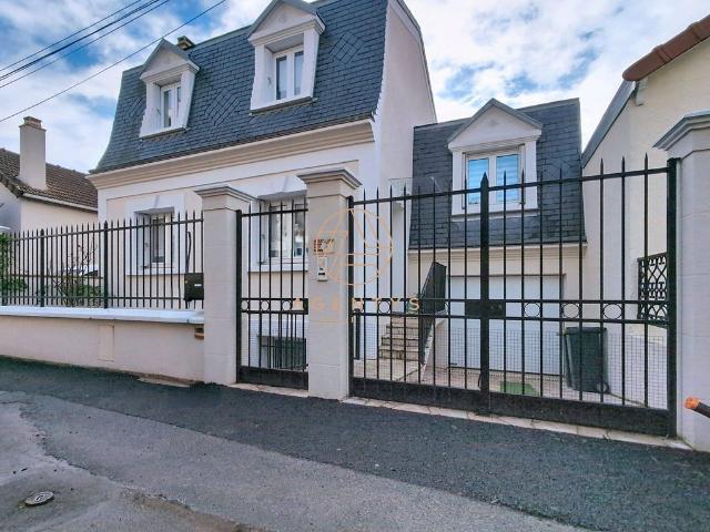 Maison de 4 chambres de luxe en vente à Saint Maur des Fossés, Île de France