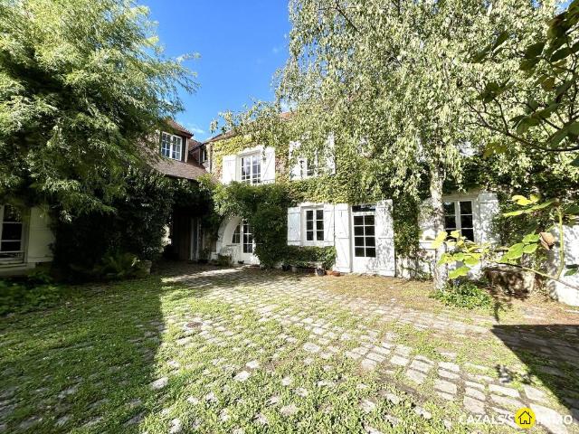 Maison de 4 chambres de luxe en vente à Perthes, France