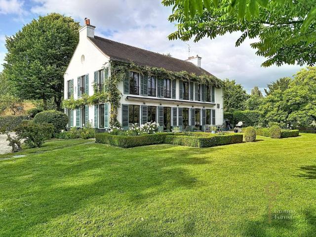 Maison de 4 chambres de luxe en vente à Roubaix, France