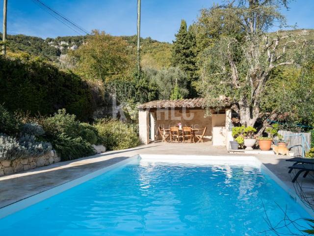 Maison de 4 chambres de luxe en vente à Tourrettes sur Loup, France