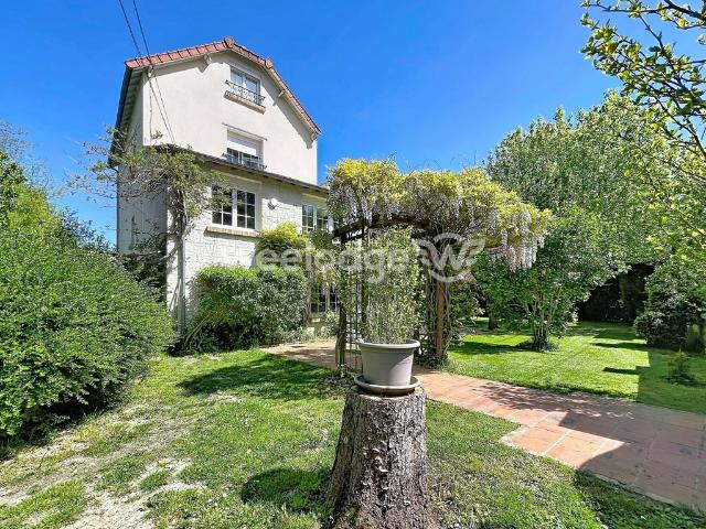 Maison de 4 chambres de luxe en vente à Vauréal, France