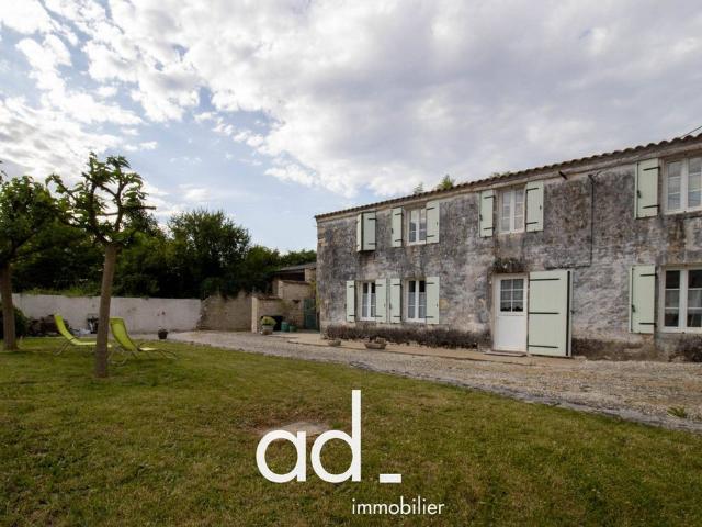 Maison de 4 chambres de luxe en vente à Vérines, Nouvelle Aquitaine