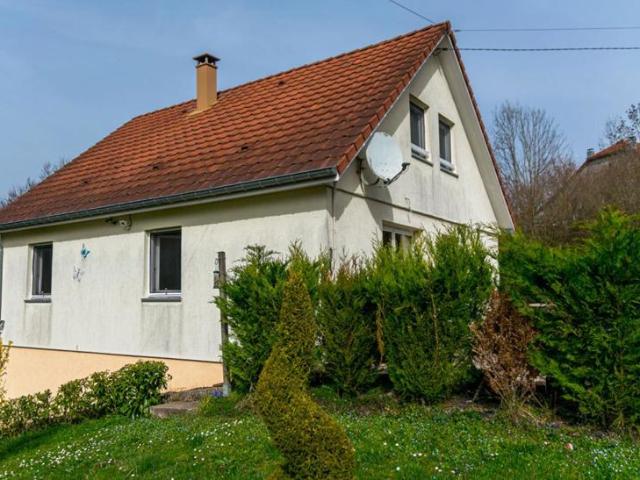 Maison de 4 chambres sur terrain d'un peu plus de 13 ares