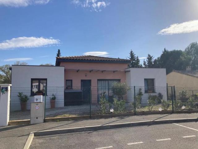 Maison PP 4 pièces 2 ch sdb et sdd jardin