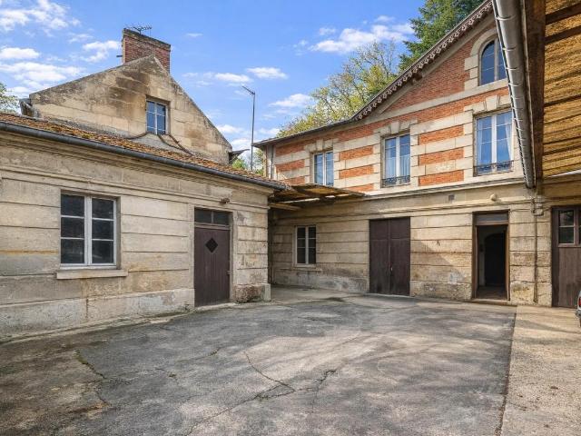 Maison 1930 à Pierrefonds avec jardin