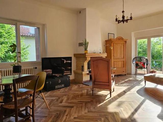 Maison rénovée 4 pièces de 191 m², louée