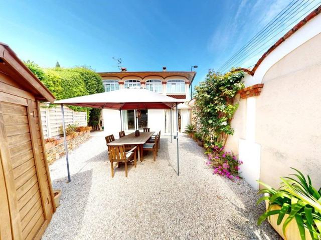 Maison de 4 pièces de luxe en vente à Antibes, Provence Alpes Côte d'Azur