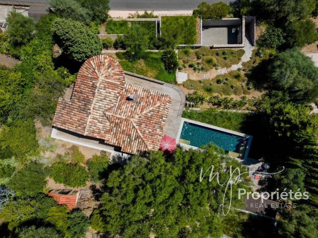 Maison de 4 pièces de luxe en vente à Bormes les Mimosas, Provence Alpes Côte d'Azur