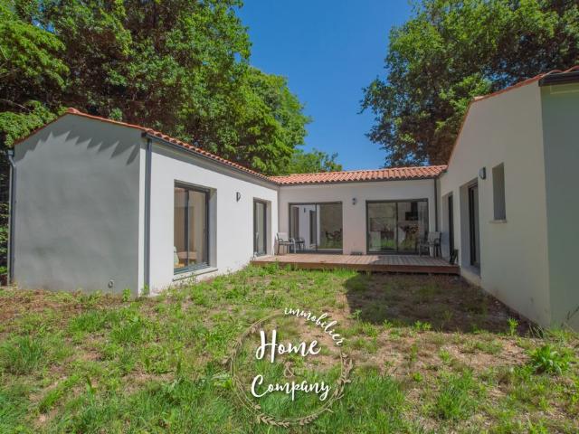 Maison de 4 pièces de luxe en vente à Breuillet, Nouvelle Aquitaine