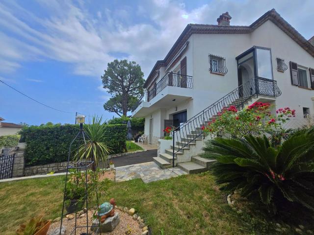 Maison de 4 pièces de luxe en vente à Cagnes sur Mer, France