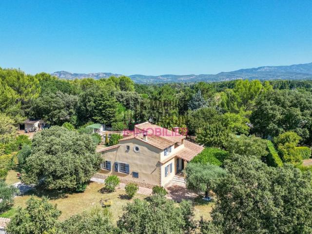 Maison de 4 pièces de luxe en vente à Carpentras, Provence Alpes Côte d'Azur
