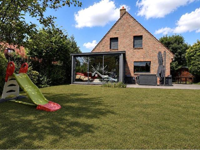 Maison de 4 pièces de luxe en vente à Croix, France
