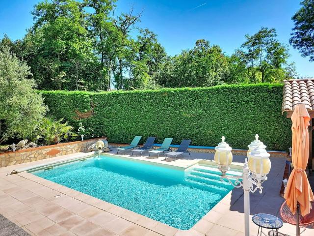 Maison de 4 pièces de luxe en vente à Drémil Lafage, Occitanie