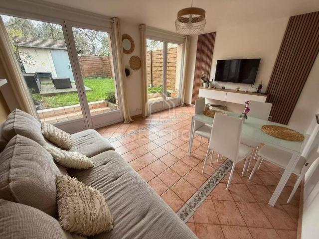 Maison de 4 pièces de luxe en vente à Fontenay sous Bois, France