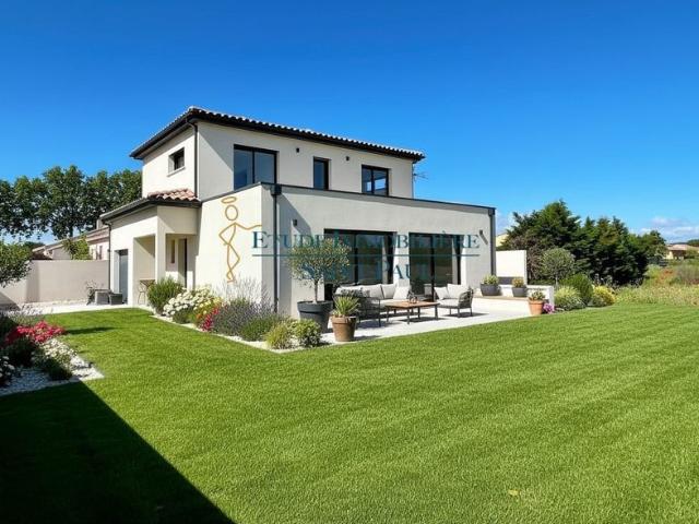 Maison de 4 pièces de luxe en vente à Gignac, France