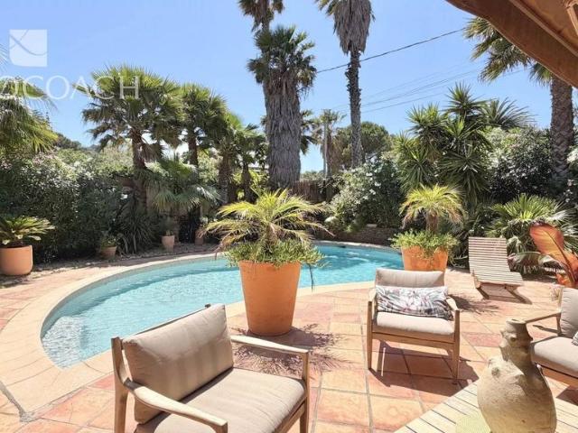 Maison de luxe de 102 m2 en vente Giens, Provence Alpes Côte d'Azur