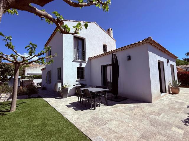 Maison de 4 pièces de luxe en vente à Le Beausset, Provence Alpes Côte d'Azur