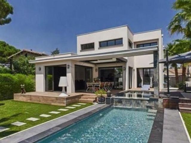 Maison de 4 pièces de luxe en vente à Le Grau d'Agde, Occitanie