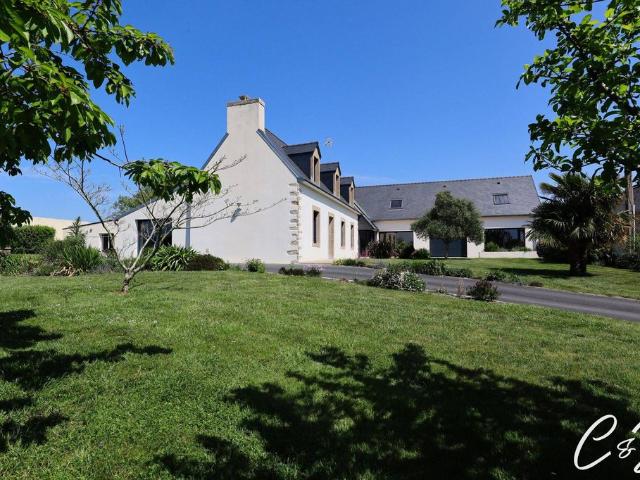 Maison de 4 pièces de luxe en vente à Pouldreuzic, France