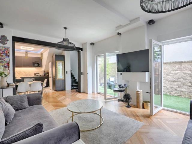Maison de 4 pièces de luxe en vente à Saint Maur des Fossés, France