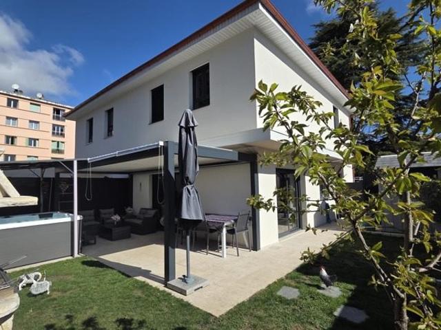 Maison de 4 pièces principales