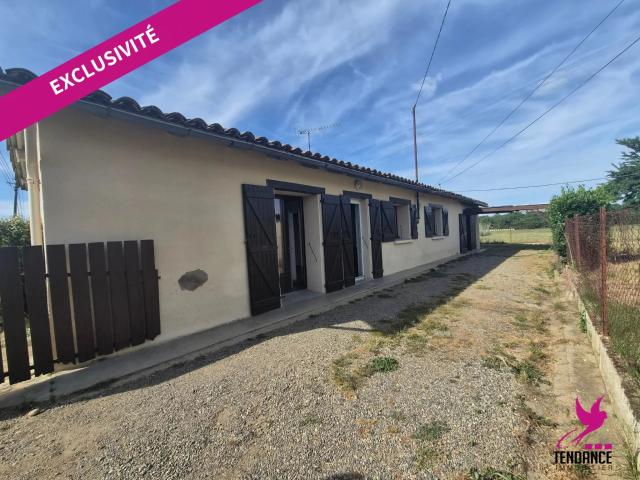 Maison de 55 m² à rénover sur 900 m² de terrain avec garage