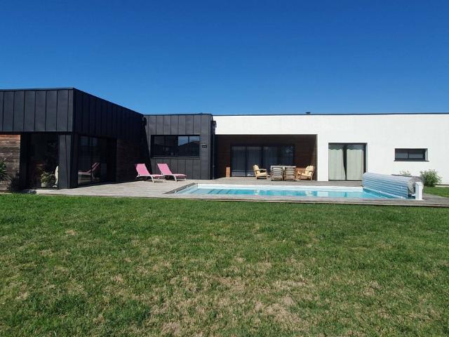 Maison de 5 chambres de luxe en vente à Cozes, France