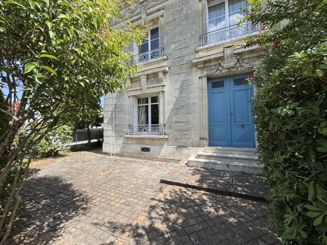 Maison de 5 chambres de luxe en vente à Caudéran, Nouvelle Aquitaine