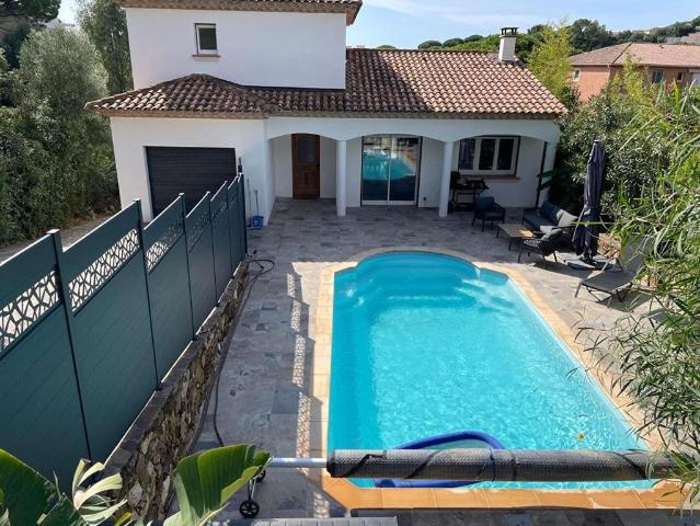 Maison de 5 chambres de luxe en vente à Cavalaire sur Mer, Provence Alpes Côte d'Azur