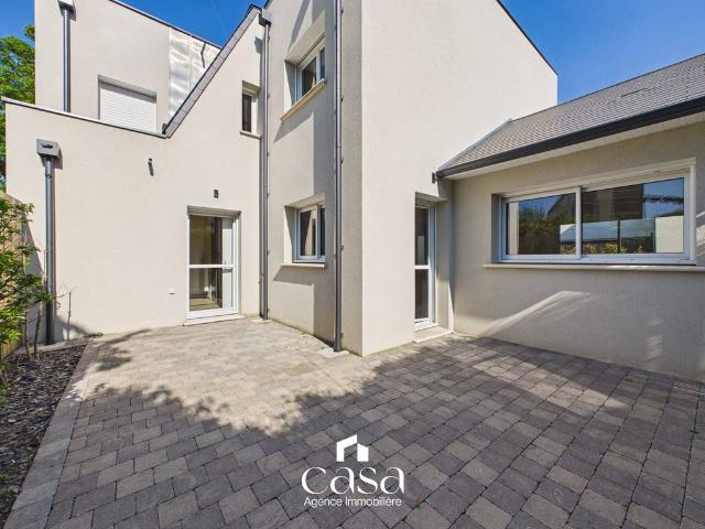 Maison de 5 chambres de luxe en vente à Caen, France