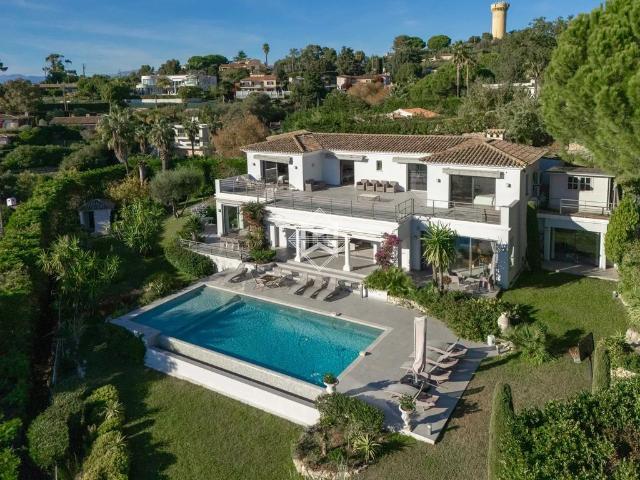 Maison de 5 chambres de luxe en vente à Cannes, France