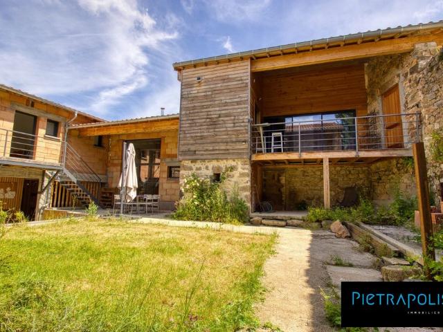 Maison de 5 chambres de luxe en vente à Cenves, Auvergne Rhône Alpes