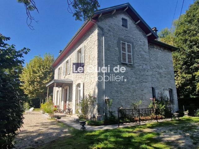 Maison de 5 chambres de luxe en vente à Chambéry, Auvergne Rhône Alpes
