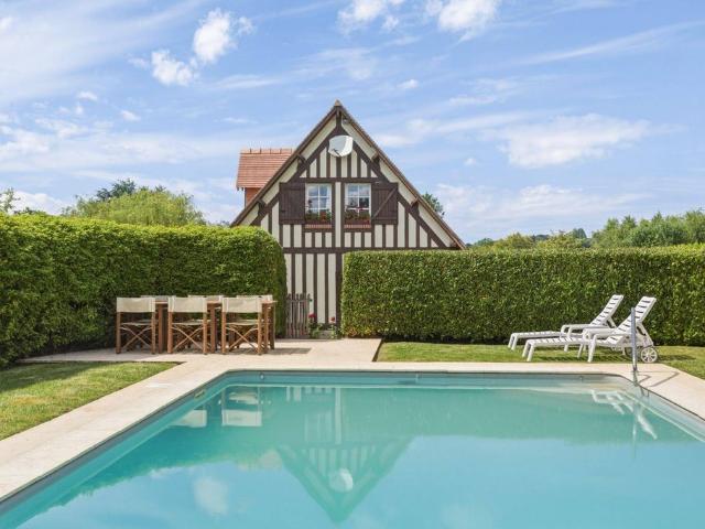 Maison de 5 chambres de luxe en vente à Englesqueville en Auge, Normandie