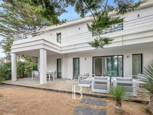 Maison de 5 chambres de luxe en vente à La Baule Escoublac, France