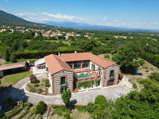 Maison de 5 chambres de luxe en vente à Laroque des Albères, Occitanie