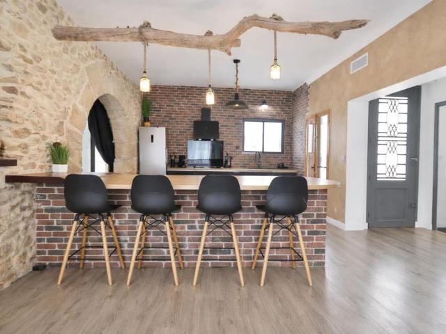 Maison de 5 chambres de luxe en vente à Narbonne, France