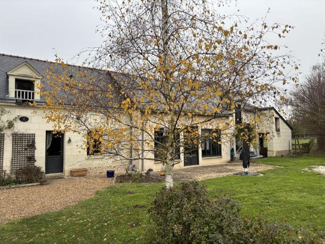Maison de 5 chambres de luxe en vente à Saumur, Pays de la Loire