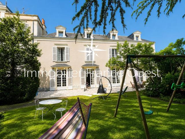 Maison de 5 chambres de luxe en vente à Sablé sur Sarthe, Pays de la Loire