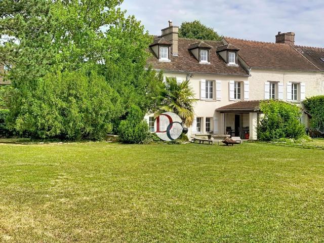 Maison de 11 pièces de luxe en vente à Senlis, Hauts de France